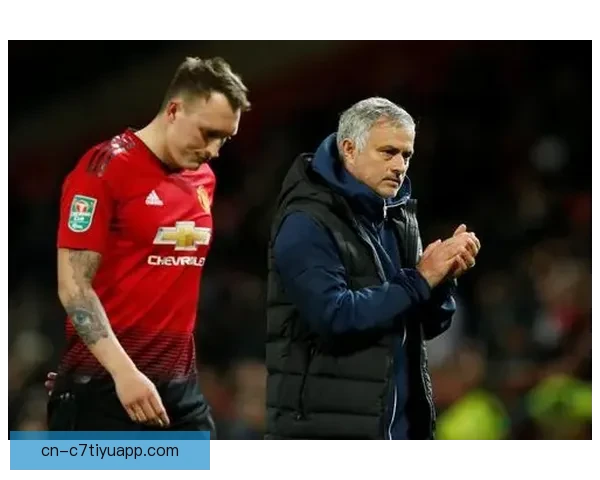 霍兰为曼联球员布置训练家庭作业